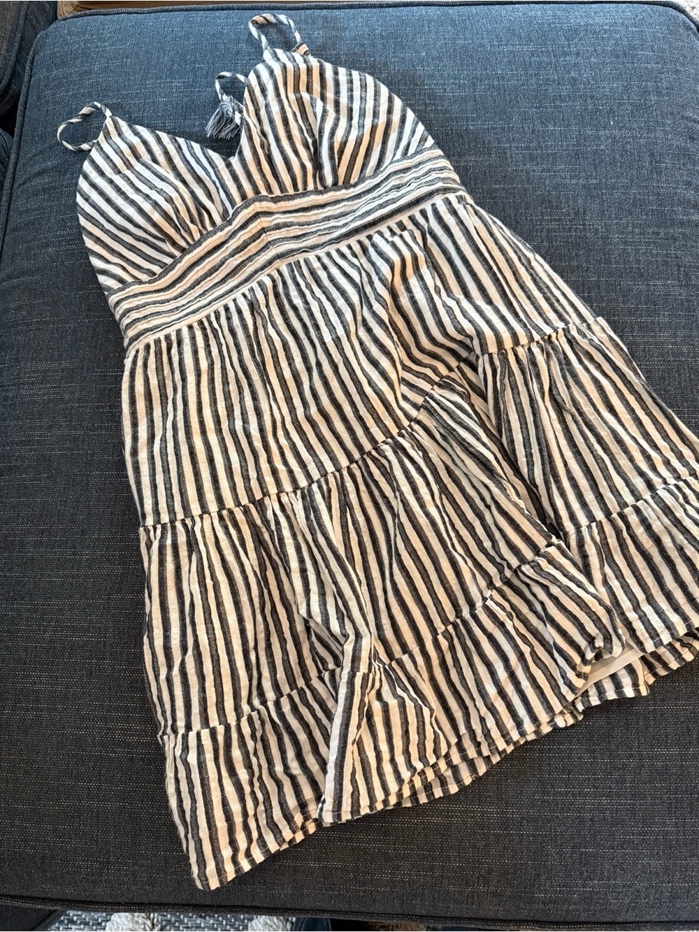 Striped Sleeveless Tiered Sundress in Grey and White